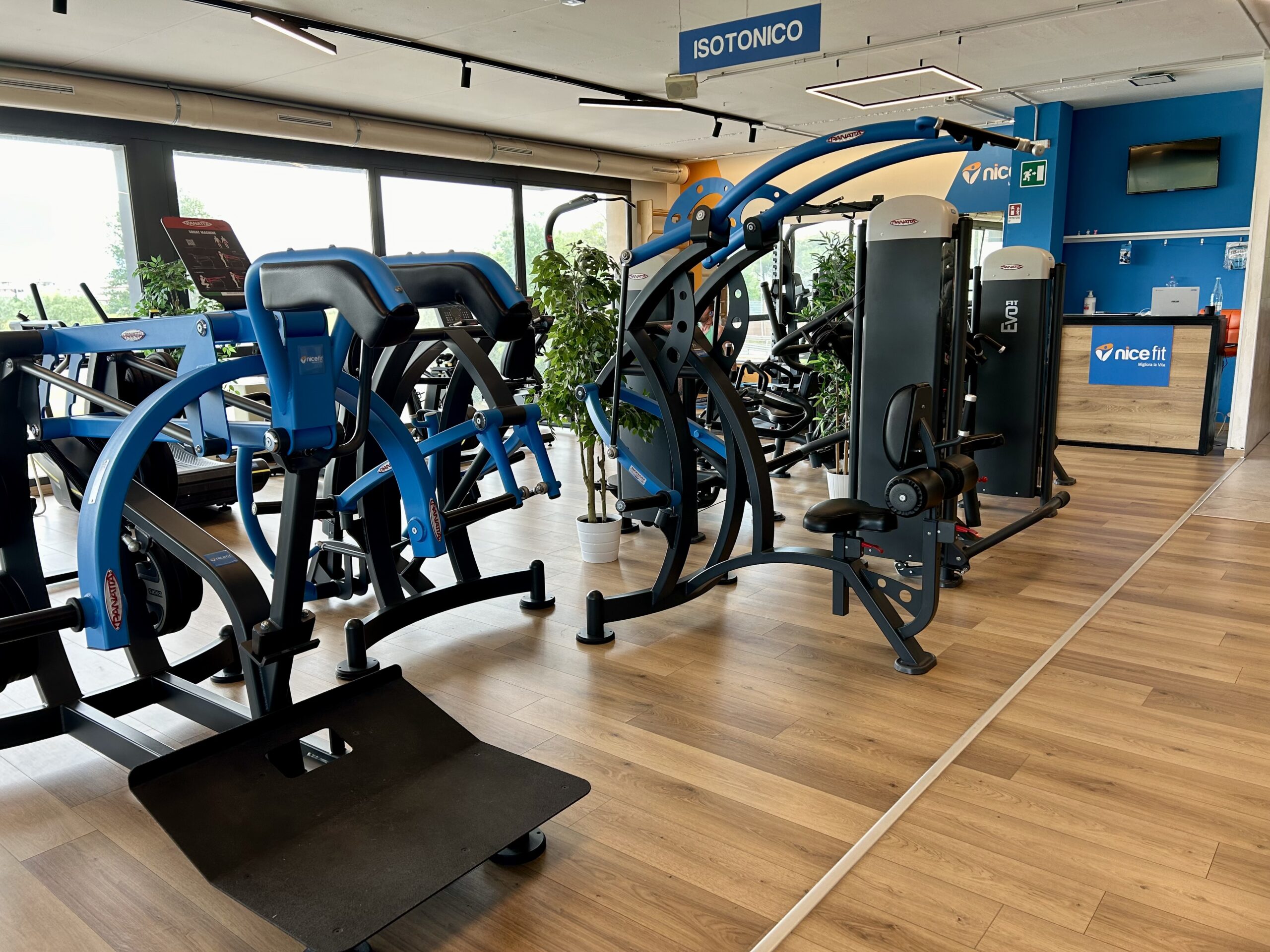 Interni della palestra NiceFit Nexus